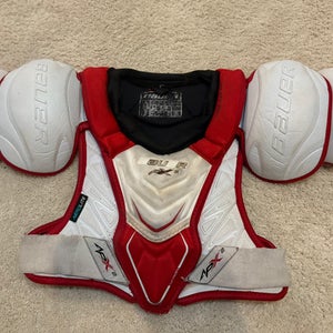 Small Junior Bauer Vapor APX2 Shoulder Pads (Used)