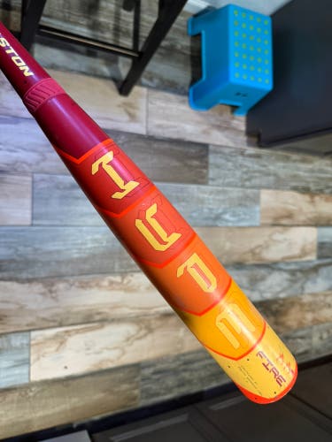 2025 Easton Hype Fire Composite USSSA Certified Bat (-8) 22 oz 30" (Used)