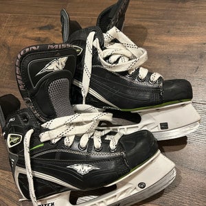 Mission Hockey Skates Size 3.5 (Used)