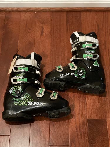 Mondo 24 & 24.5 Kid's Dalbello Ski Boots (Used)