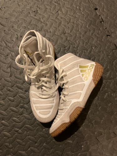 adidas Men's Varner Wrestling Shoes size 8. used 1 season. no issues.