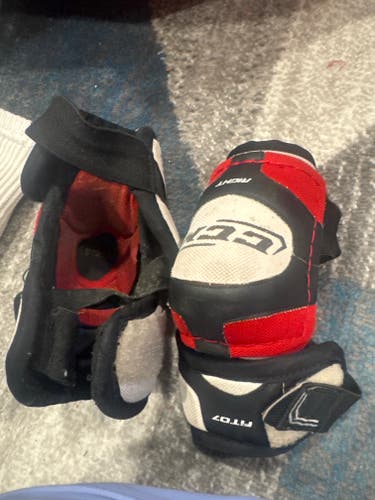 Junior Small CCM Fit 07 Elbow Pads (Used)