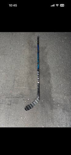 Senior CCM Custom Blue Jetspeed FT7 Pro Right Handed Hockey Stick P28 (Used)