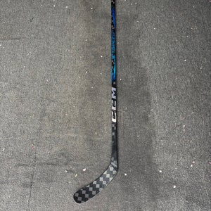 Senior CCM Custom Blue Jetspeed FT7 Pro Right Handed Hockey Stick P28 (Used)