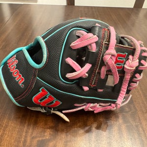 Wilson RH Infield A2000 Baseball Glove 11" (Used)
