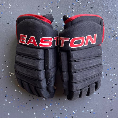 Easton Pro 4 Roll Gloves 15" Pro Stock (Used)