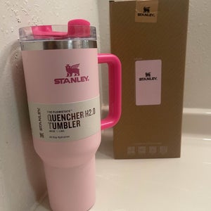 Stanley FlowState Quencher H2.0 Tumbler 40oz Pink