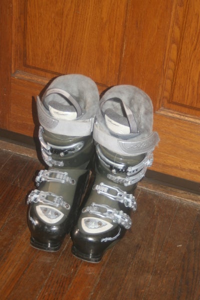 ATOMIC Mondo 25.5 & 26 Women All Mountain Ski Boots