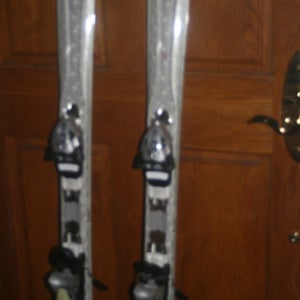 All Mountain 152 cm ELAN Women  Skis With ELAN Adjustable Bindings