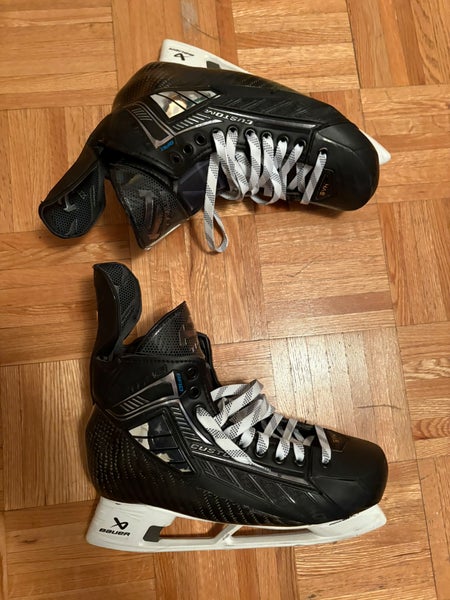 2025 True Pro Custom Hockey Skates Wide Width 9 (Used)