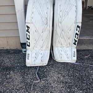33" 2005 CCM Premier P2.9 Goalie Leg Pads Pro Stock (Used)