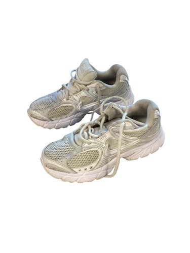 Used Nike VOMERO TRIPLE WHITE Running/X-Train Shoes W 11479-S000406225