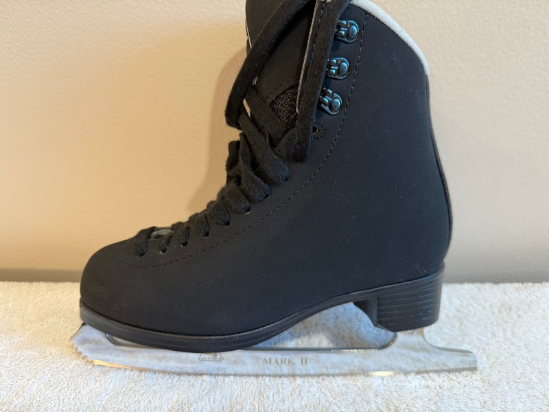 Jackson Ultima Mystique Figure Skates B Junior 1 (Used)