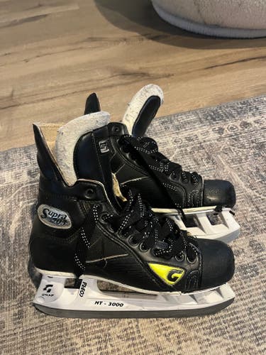Graf Supra 705 Hockey Skates 9 (Used)