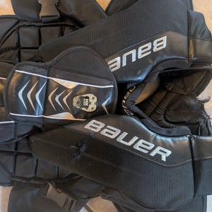 Medium Bauer Elite Goalie Chest Protector (Used)