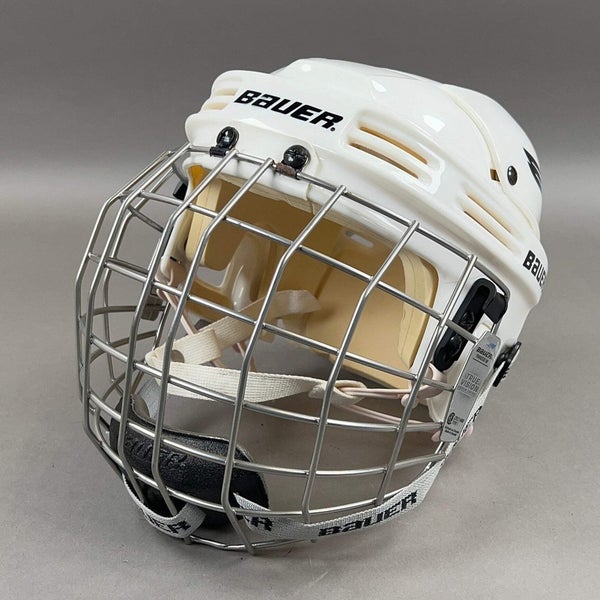 Bauer HH3000 Medium 7" to 7 1/2" Senior Hockey Helmet