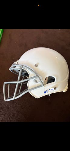 Medium Youth Xenith Helmet (New)