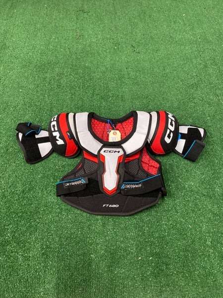 Medium Junior CCM Jetspeed FT680 Shoulder Pads (Used)