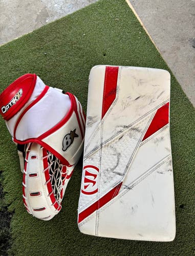 34" CCM Extreme Flex E3.9 Goalie Leg Pads