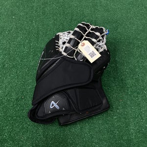 Black Senior Bauer Supreme Shadow Goalie Gloves & Blockers Regular (Used)