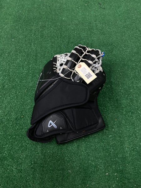 Black Senior Bauer Supreme Shadow Goalie Gloves & Blockers Regular (Used)