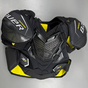 Small Junior Bauer Supreme 3S Pro Shoulder Pads (Used)