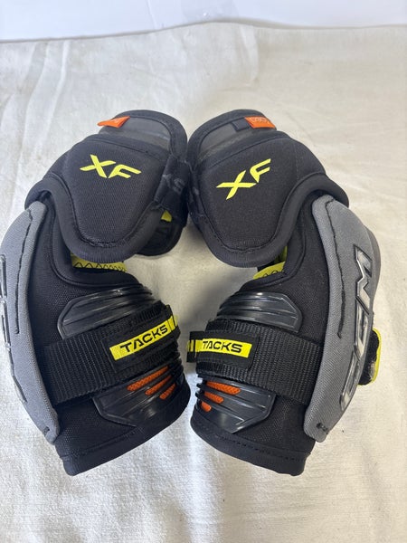 Junior Medium CCM Tacks Elbow Pads (Used)