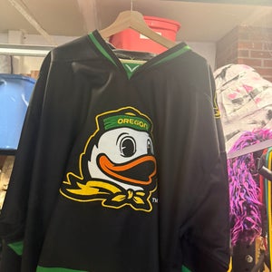 NWOT Oregon Ducks Goalie Cut Club Sweater - Black with Puddles