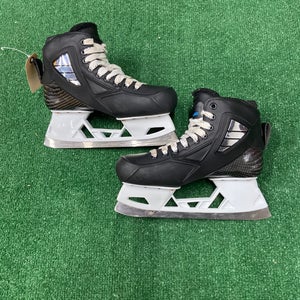 Senior True Hockey Goalie Skates Regular Width Pro Stock 8 (Used)