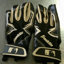 Used Franklin BB/SB Batting Gloves Black SM 11868-S000065596