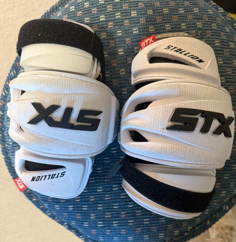 Extra Large Adult STX Stallion 900 Arm Pads (Used)