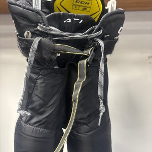 Youth Large CCM AS1 Hockey Pants (Used)