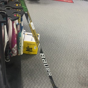 Used Bauer SUPREME ONE.6 Senior One Piece Left 67 Flex 11793-S000256767
