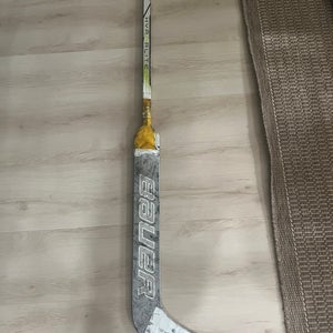 Intermediate Bauer Hyperlite 2 Regular Goalie Stick 23" Paddle (Used)