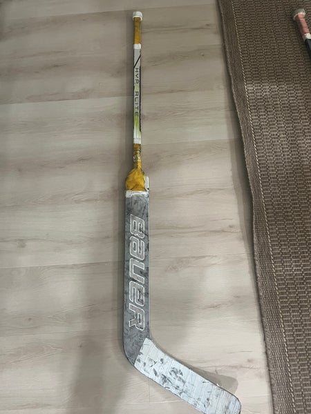 Intermediate Bauer Hyperlite 2 Regular Goalie Stick 23" Paddle (Used)