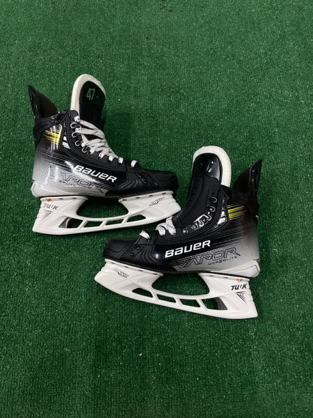 Senior Bauer Vapor Hyperlite 2 Hockey Skates Regular Width 8.5 (New)