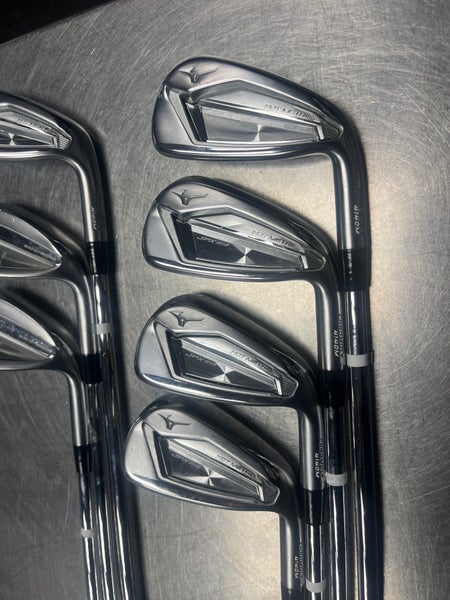 Men's Mizuno JPX 919 Hot Metal Right Handed Iron Set Regular Flex Steel Shaft (Used)