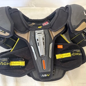 Medium Junior CCM Tacks ASV Shoulder Pads (Used)