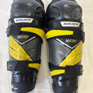 Youth Bauer Supreme ultrasonic 9" Shin Pads (Used)
