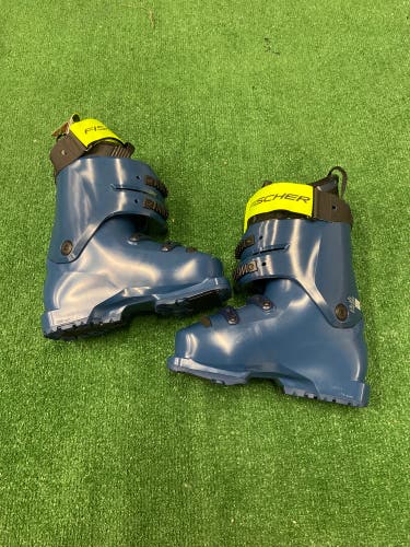 Mondo 24 & 24.5 Fischer RC4 105 MV BOA GW All Mountain Ski Boots (New)