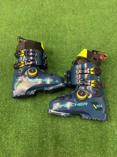 Mondo 24 & 24.5 Fischer RC4 105 MV BOA GW All Mountain Ski Boots (New)