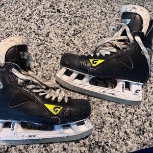 2009 Graf Supra 705 Hockey Skates Regular Width 9 (Used)