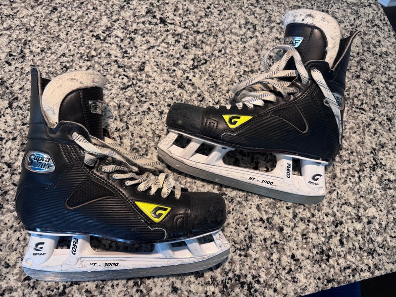 2009 Graf Supra 705 Hockey Skates Regular Width 9 (Used)