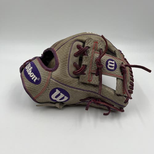 Wilson A2000 1786 11.5 Infield Baseball Glove