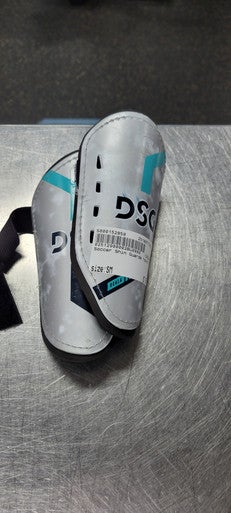 Used Soccer Shin Guards Youth None SM 11497-S000152850