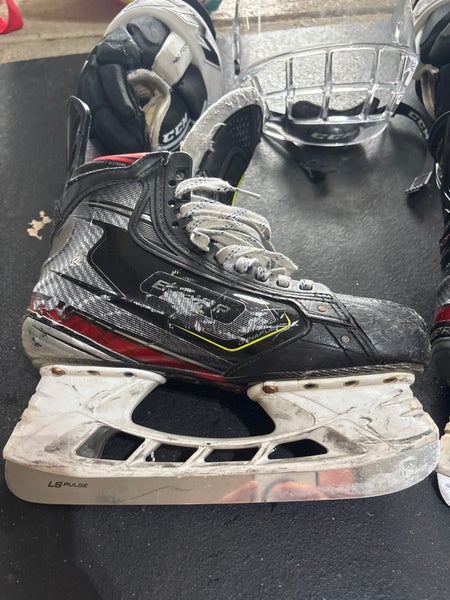 2022 Bauer Vapor 2X Pro Hockey Skates Regular Width Pro Stock 7.5 (Used)