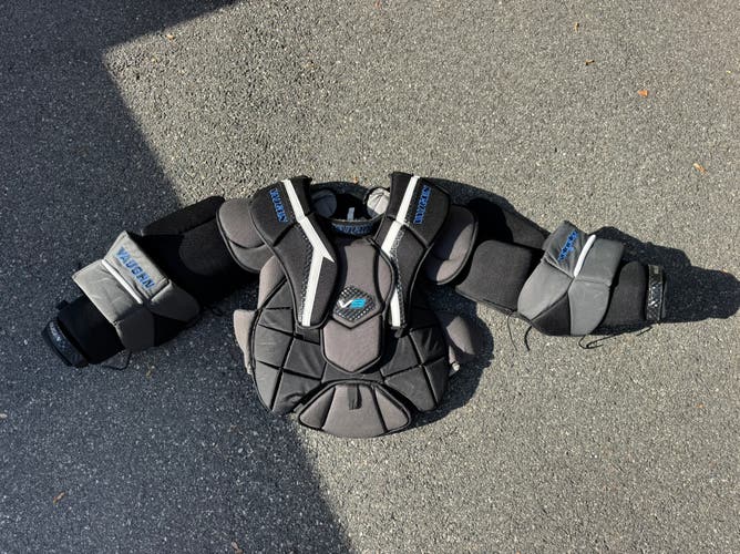 XXL Vaughn Velocity V9 Goalie Chest Protector (Used)