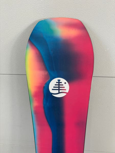 24/25 Burton Hometown Hero 156W | SidelineSwap | Buy and Sell on