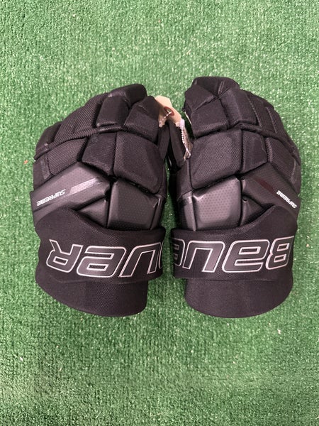 Black Senior Bauer Supreme M3 Gloves 13" (Used)