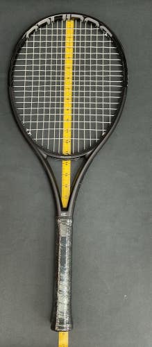 Solinco Blackout 300 XTD+28 Grip Size 3.  Modified